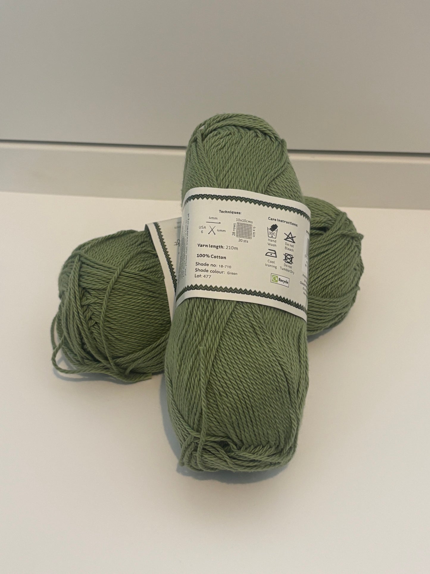 Women's institute Light green cotton DK